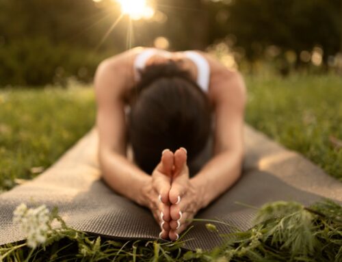 Yoga en Verano: Conéctate con la Naturaleza y Encuentra tu Equilibrio